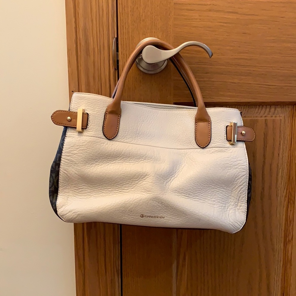 Giani Bernini woman’s purse